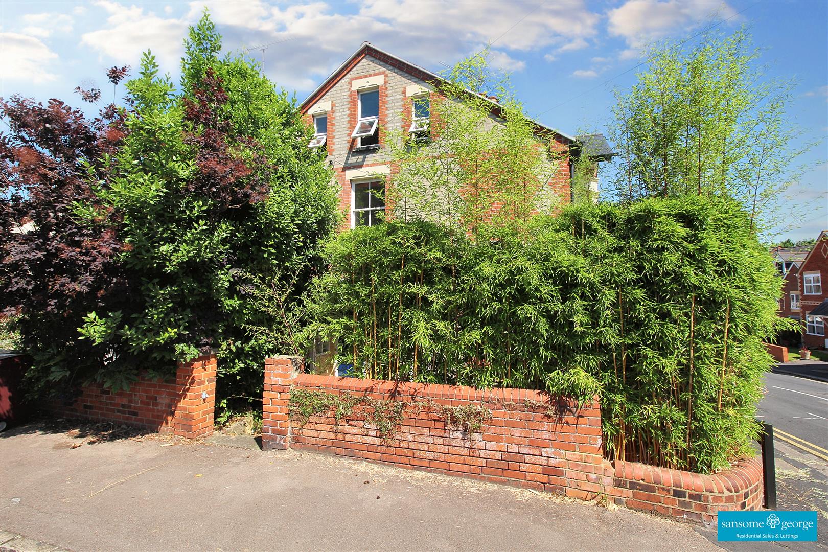 2 bed property in Baker Street, Reading